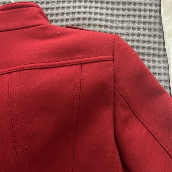 Red Burberry Coat - Us size 2 - Picture 12 of 12
